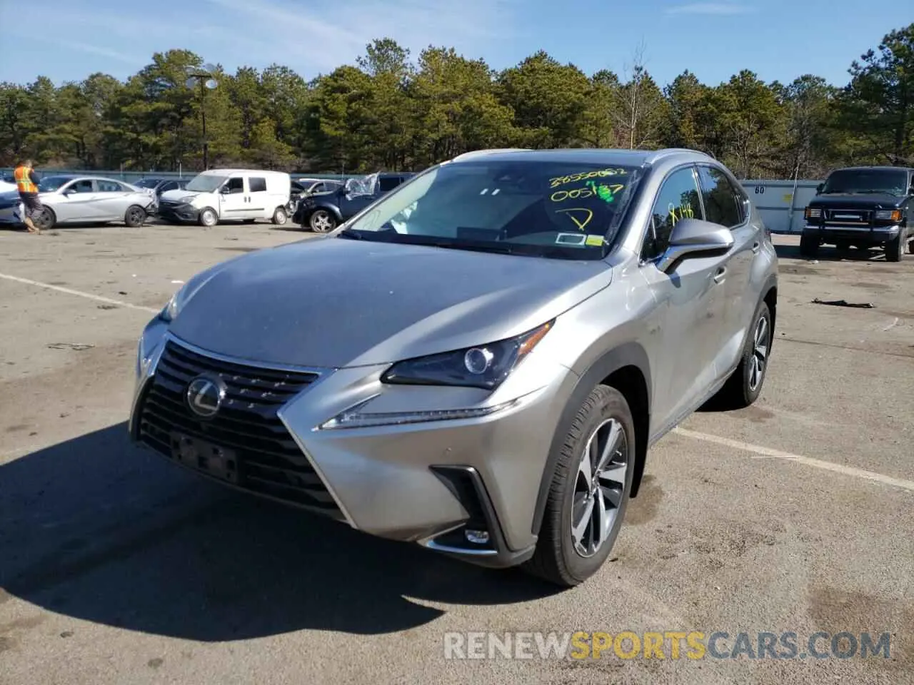 2 fotografías del automóvil dañado JTJGARDZXL5005137 LEXUS NX 2020