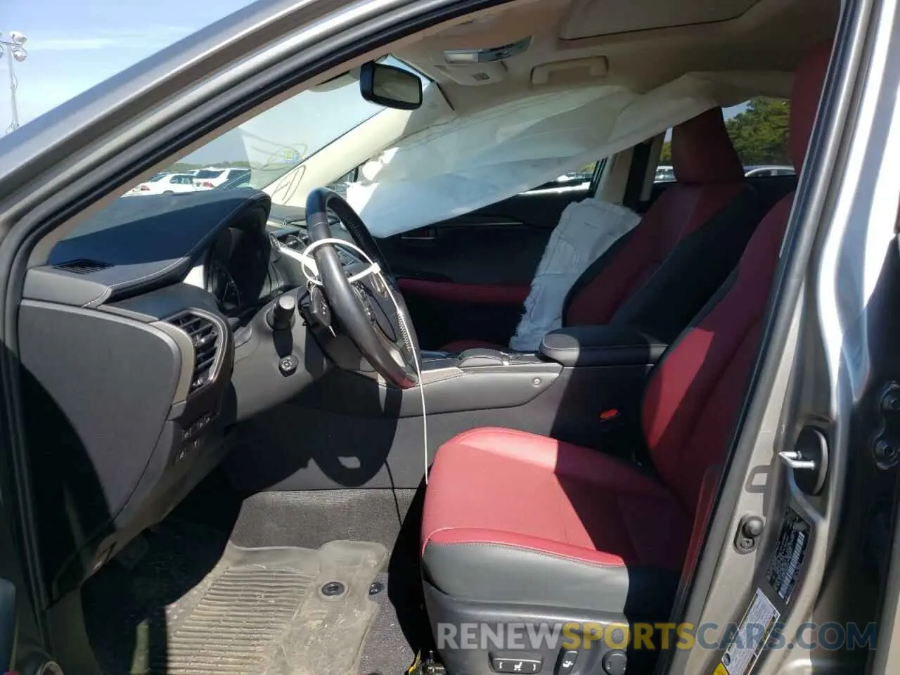 5 fotografías del automóvil dañado JTJGARDZXL5005137 LEXUS NX 2020