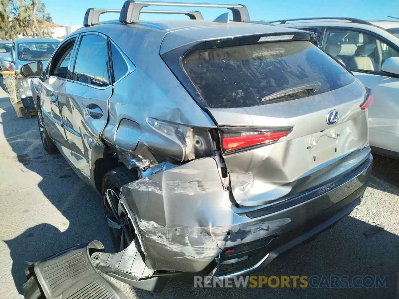 3 fotografías del automóvil dañado JTJGJRDZ1L2133526 LEXUS NX 2020