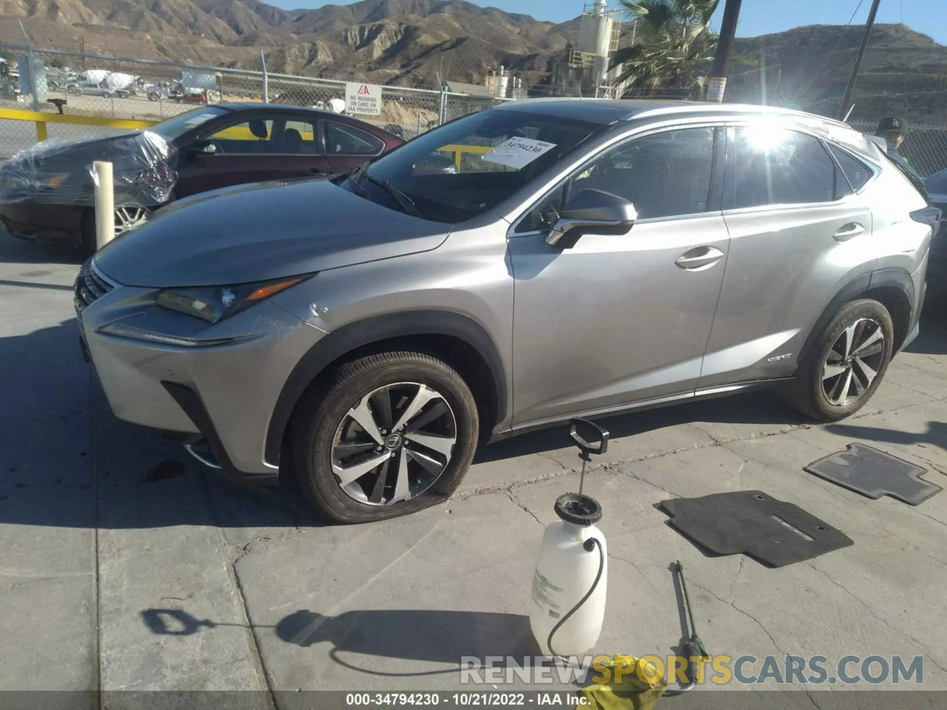 2 fotografías del automóvil dañado JTJGJRDZ1L2145059 LEXUS NX 2020
