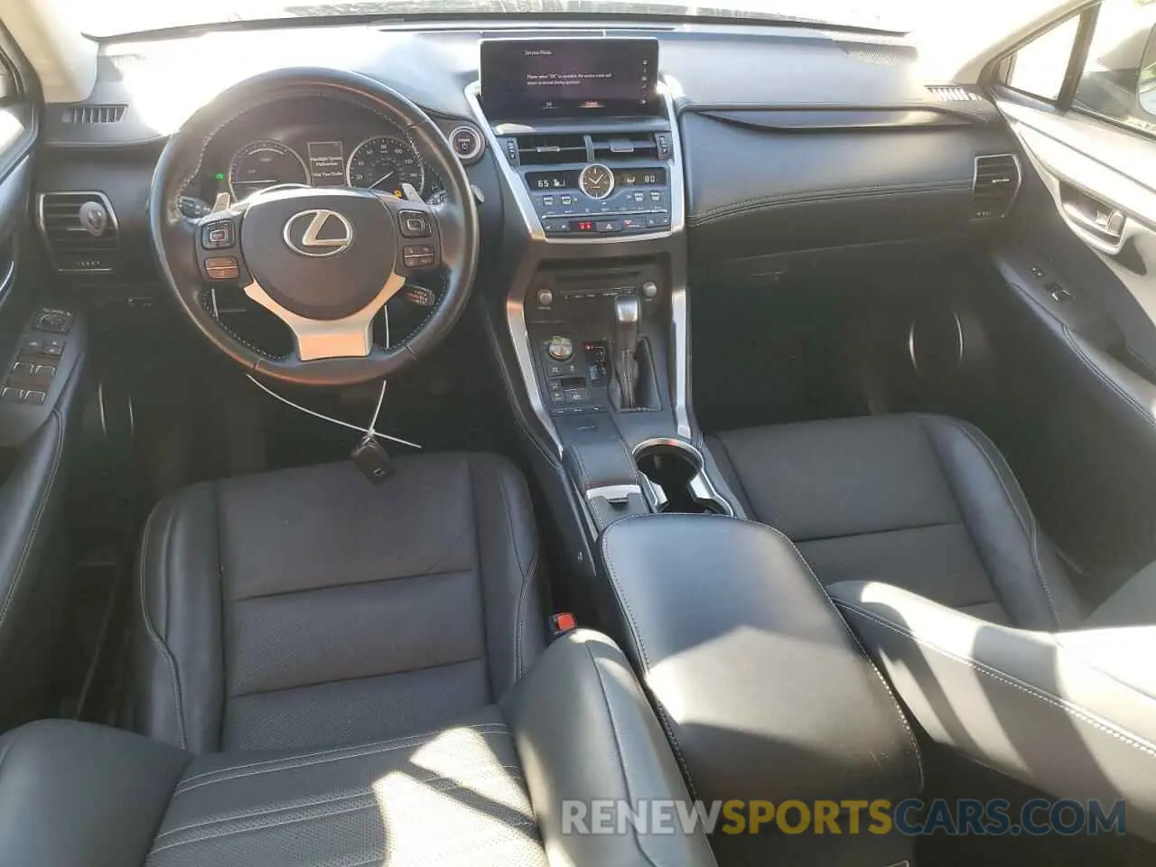 8 fotografías del automóvil dañado JTJGJRDZ2L5005343 LEXUS NX 2020