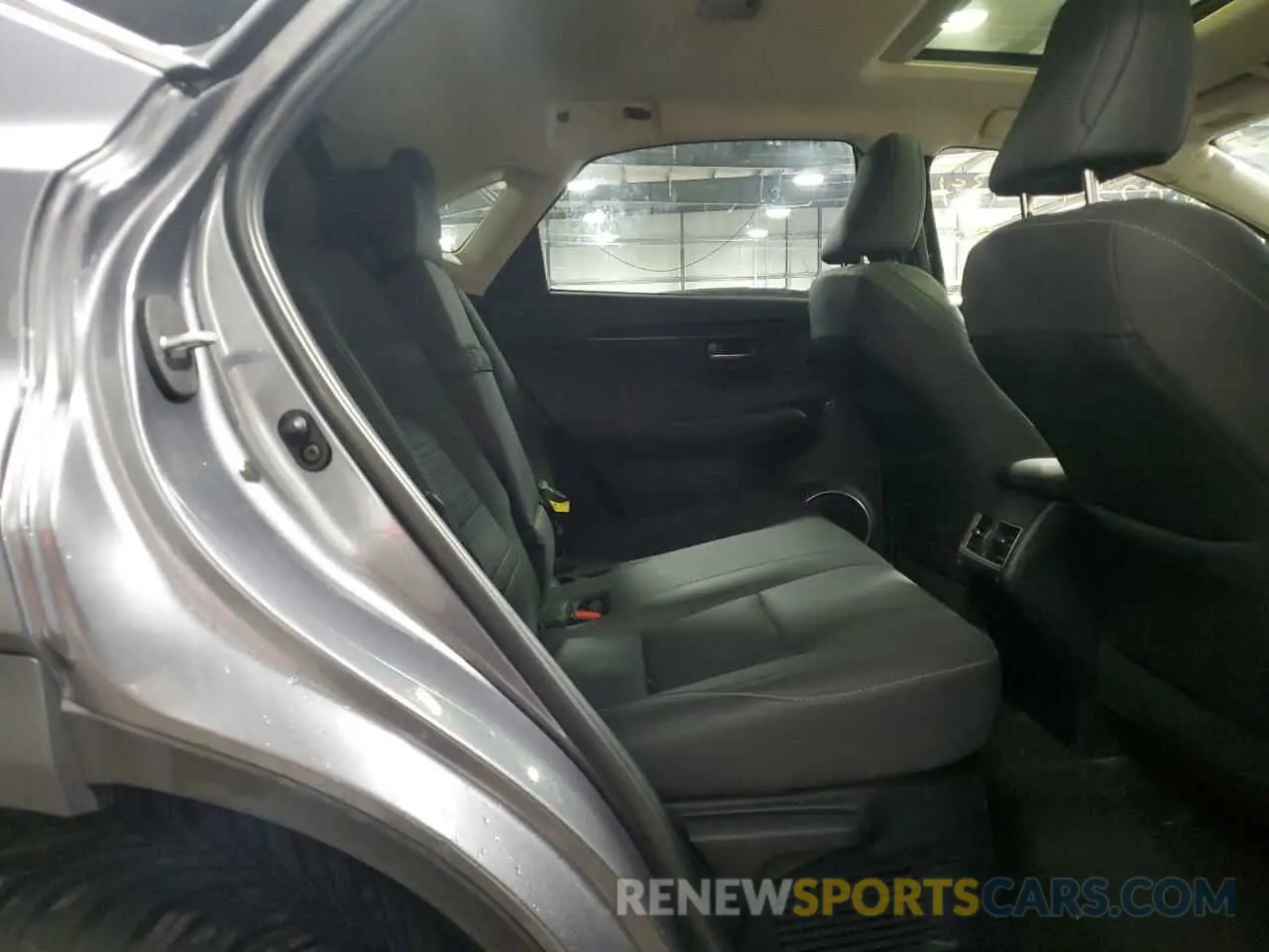 10 fotografías del automóvil dañado JTJGJRDZ4L2130135 LEXUS NX 2020