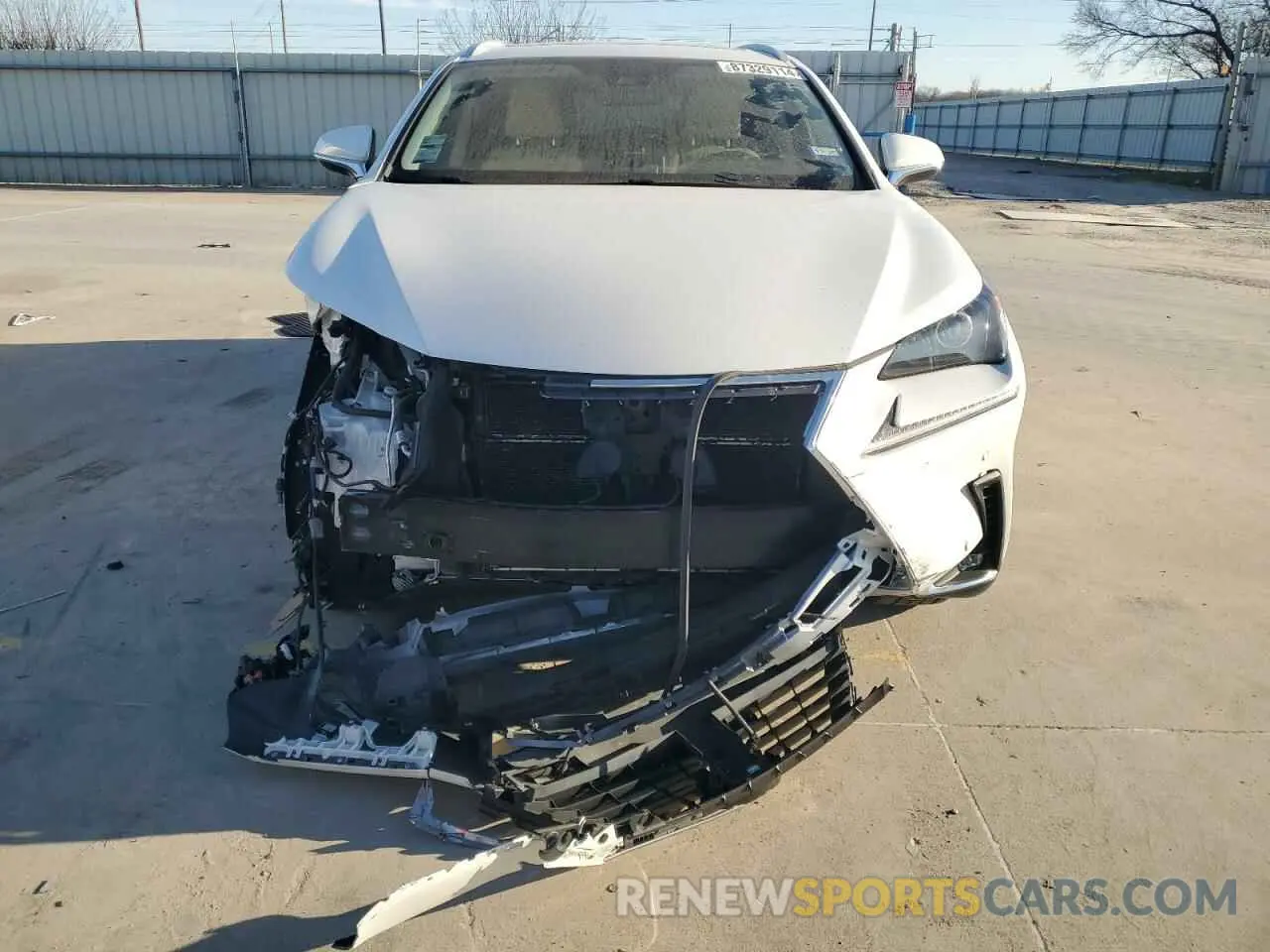 5 fotografías del automóvil dañado JTJGJRDZ4L5004436 LEXUS NX 2020