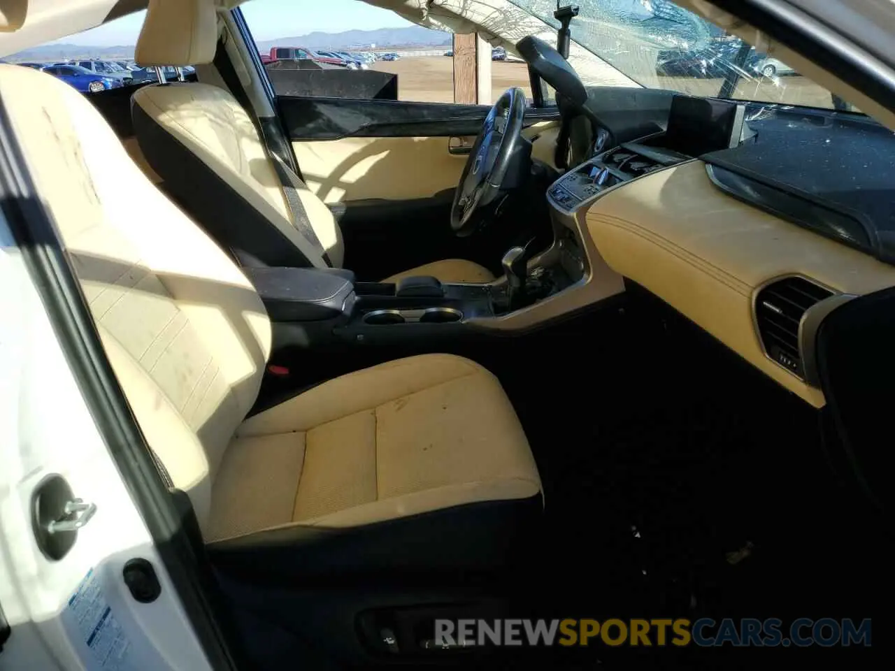 7 fotografías del automóvil dañado JTJGJRDZ6L5000372 LEXUS NX 2020