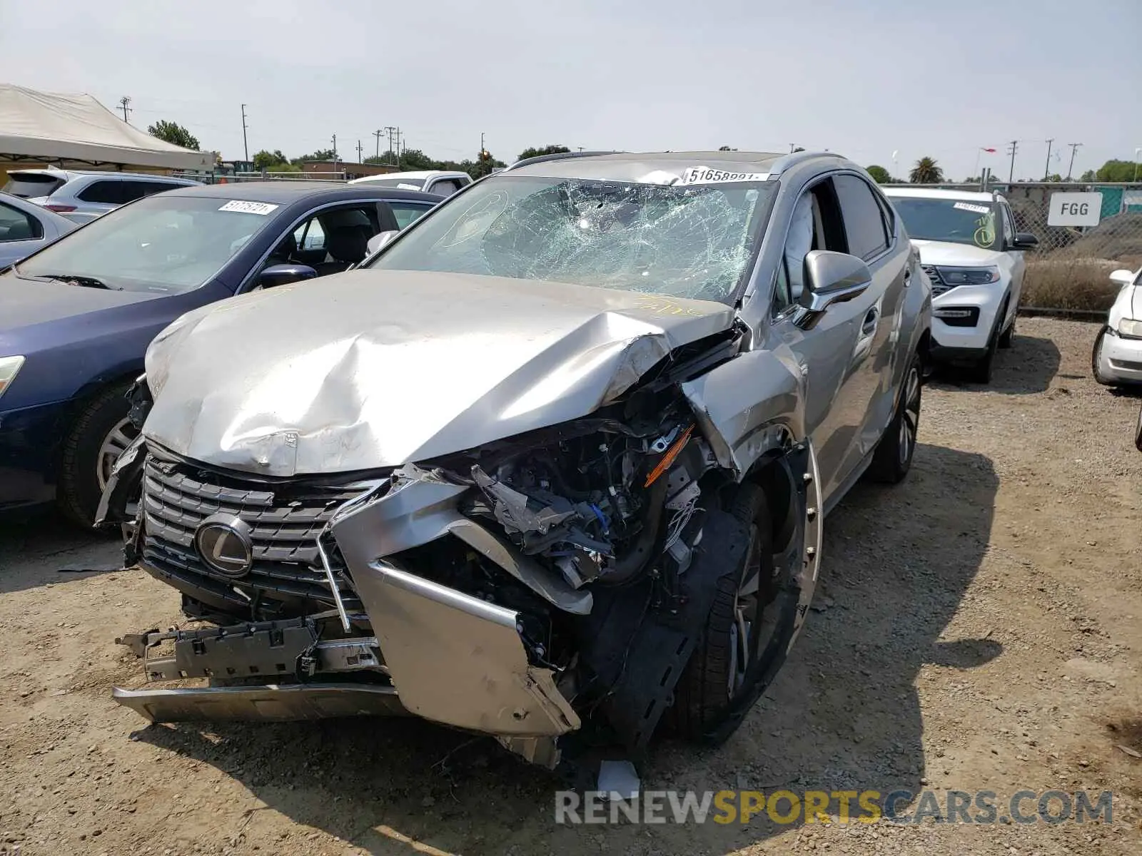 2 fotografías del automóvil dañado JTJGJRDZ8L2139744 LEXUS NX 2020