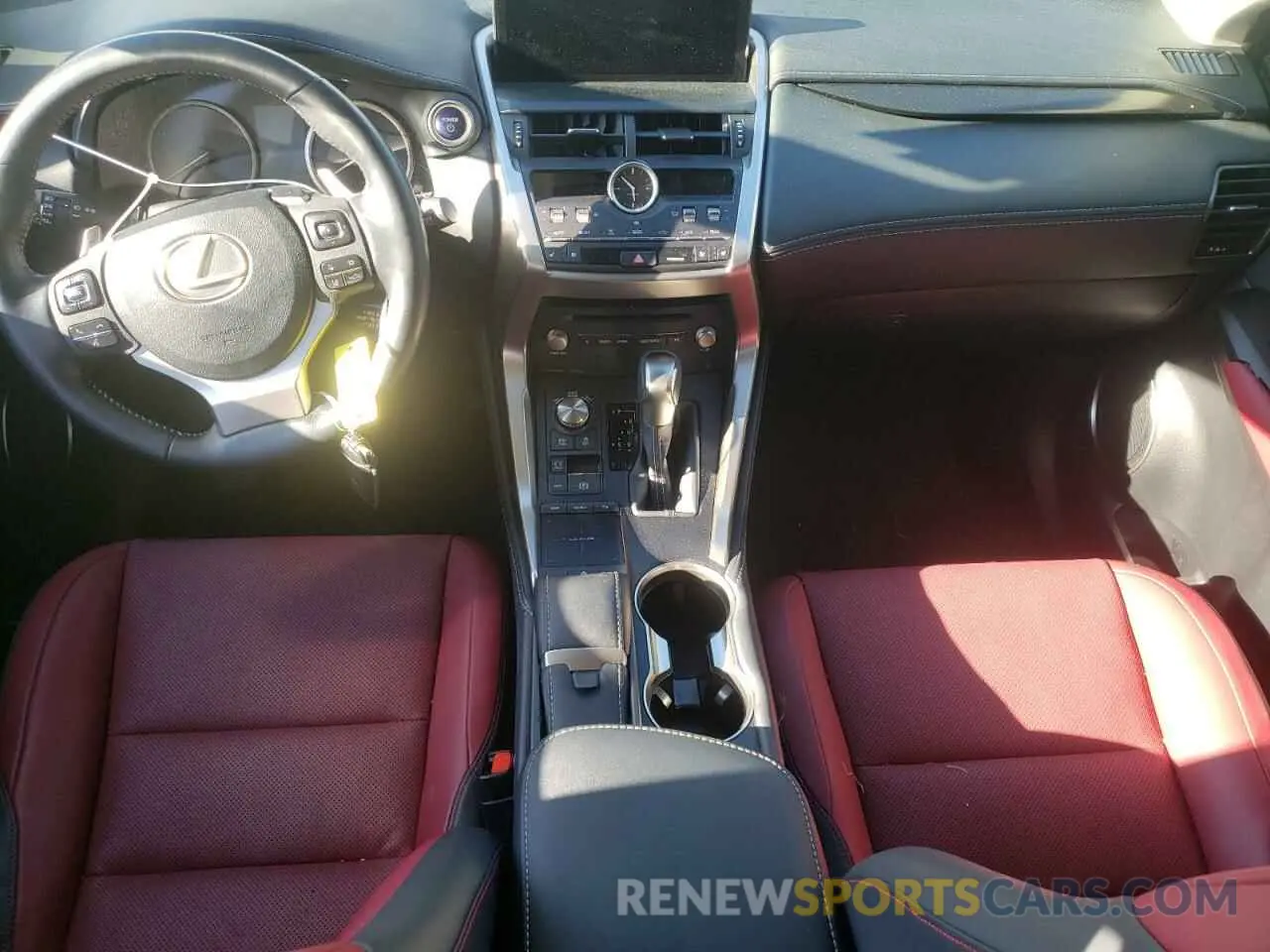 8 fotografías del automóvil dañado JTJGJRDZ9L5000110 LEXUS NX 2020