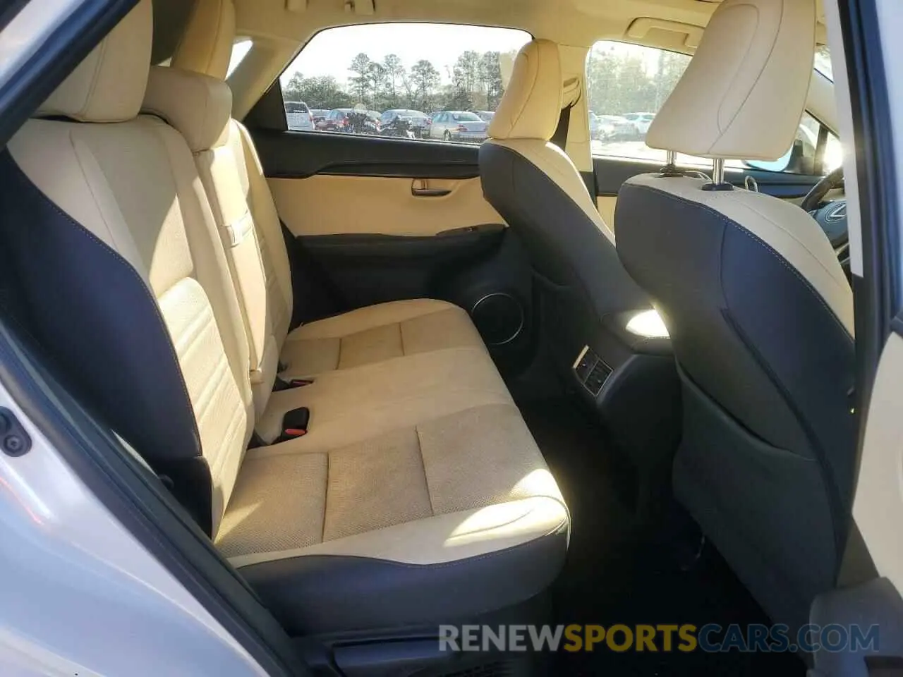 11 fotografías del automóvil dañado JTJGJRDZXL5003324 LEXUS NX 2020