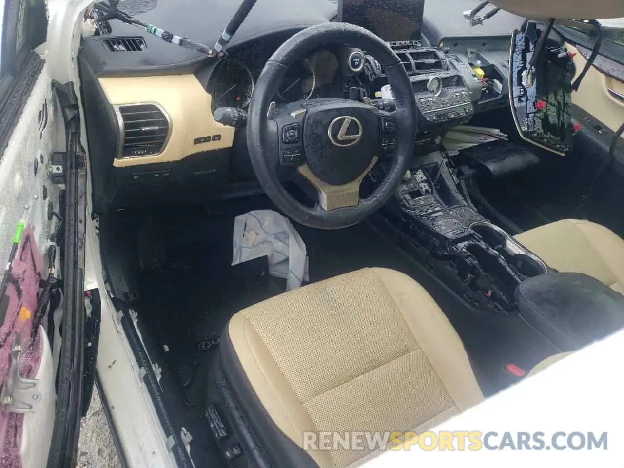 8 fotografías del automóvil dañado JTJGJRDZXL5009737 LEXUS NX 2020