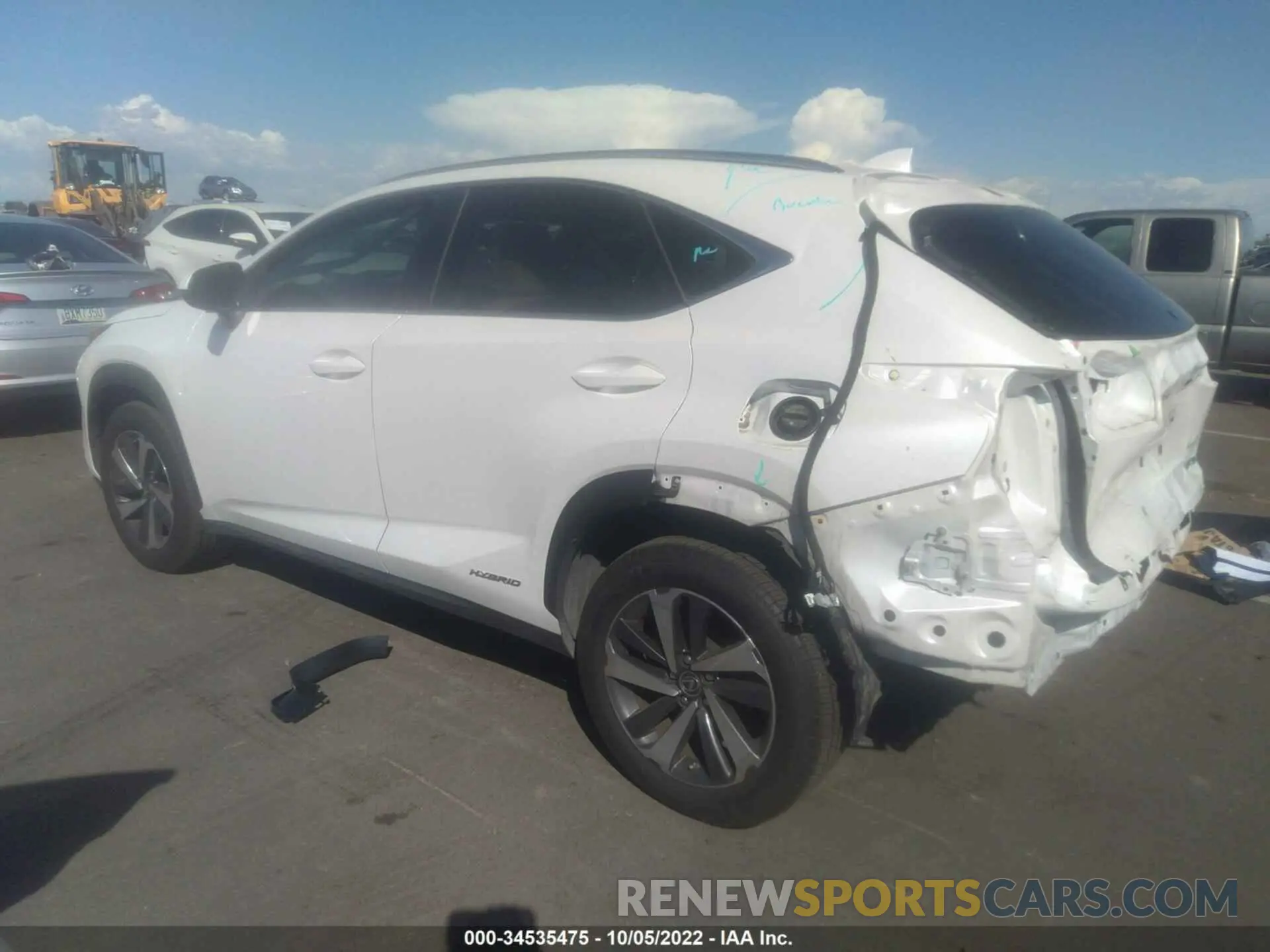 3 fotografías del automóvil dañado JTJGJRDZXL5010192 LEXUS NX 2020