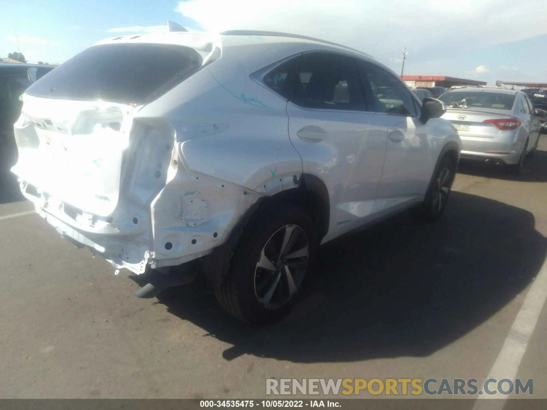4 fotografías del automóvil dañado JTJGJRDZXL5010192 LEXUS NX 2020