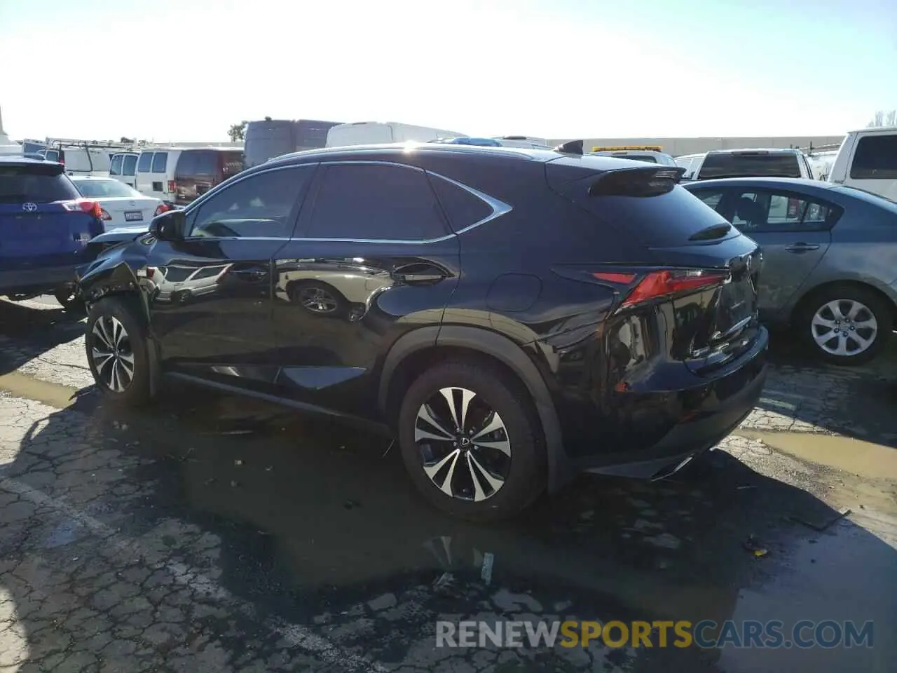 2 fotografías del automóvil dañado JTJSARDZ0L2234972 LEXUS NX 2020