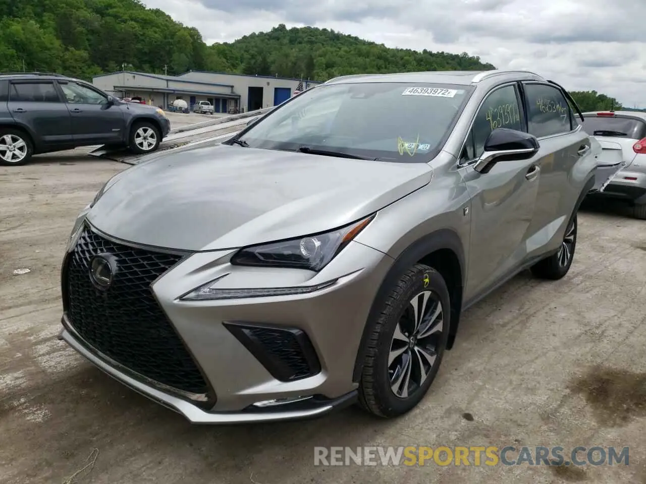 2 fotografías del automóvil dañado JTJSARDZ3L2220449 LEXUS NX 2020
