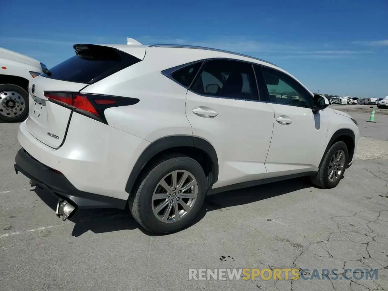 3 fotografías del automóvil dañado JTJDARBZ0M5032113 LEXUS NX 2021