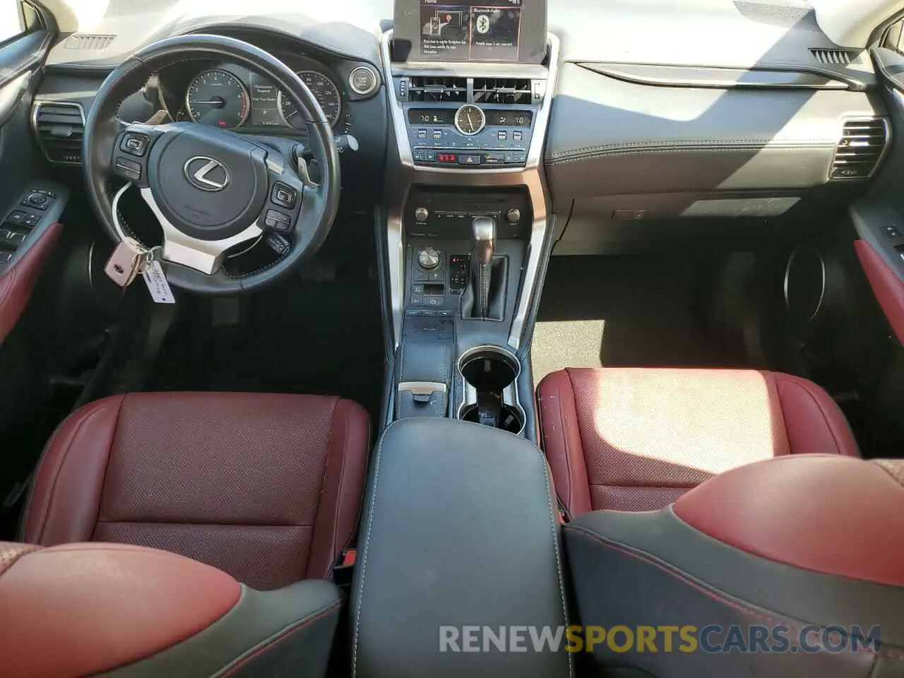 8 fotografías del automóvil dañado JTJDARBZ0M5032113 LEXUS NX 2021