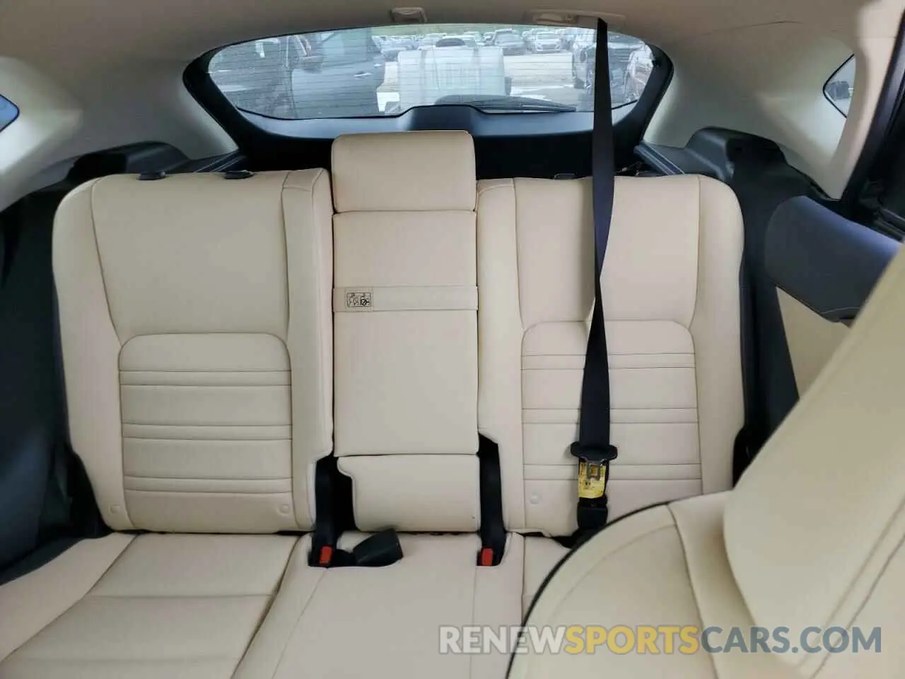 10 fotografías del automóvil dañado JTJDARBZ1M2201654 LEXUS NX 2021