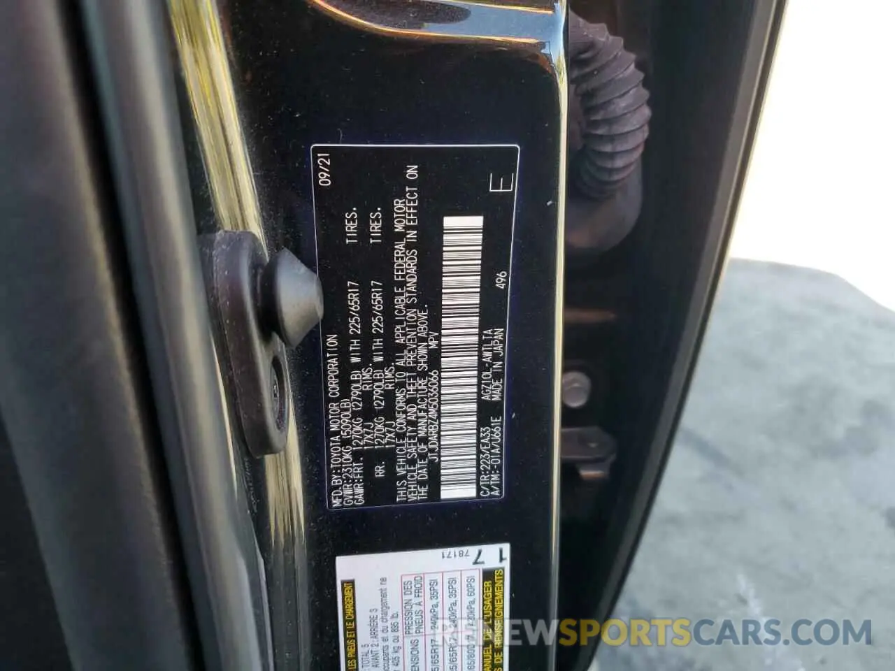 13 fotografías del automóvil dañado JTJDARBZ4M5036066 LEXUS NX 2021