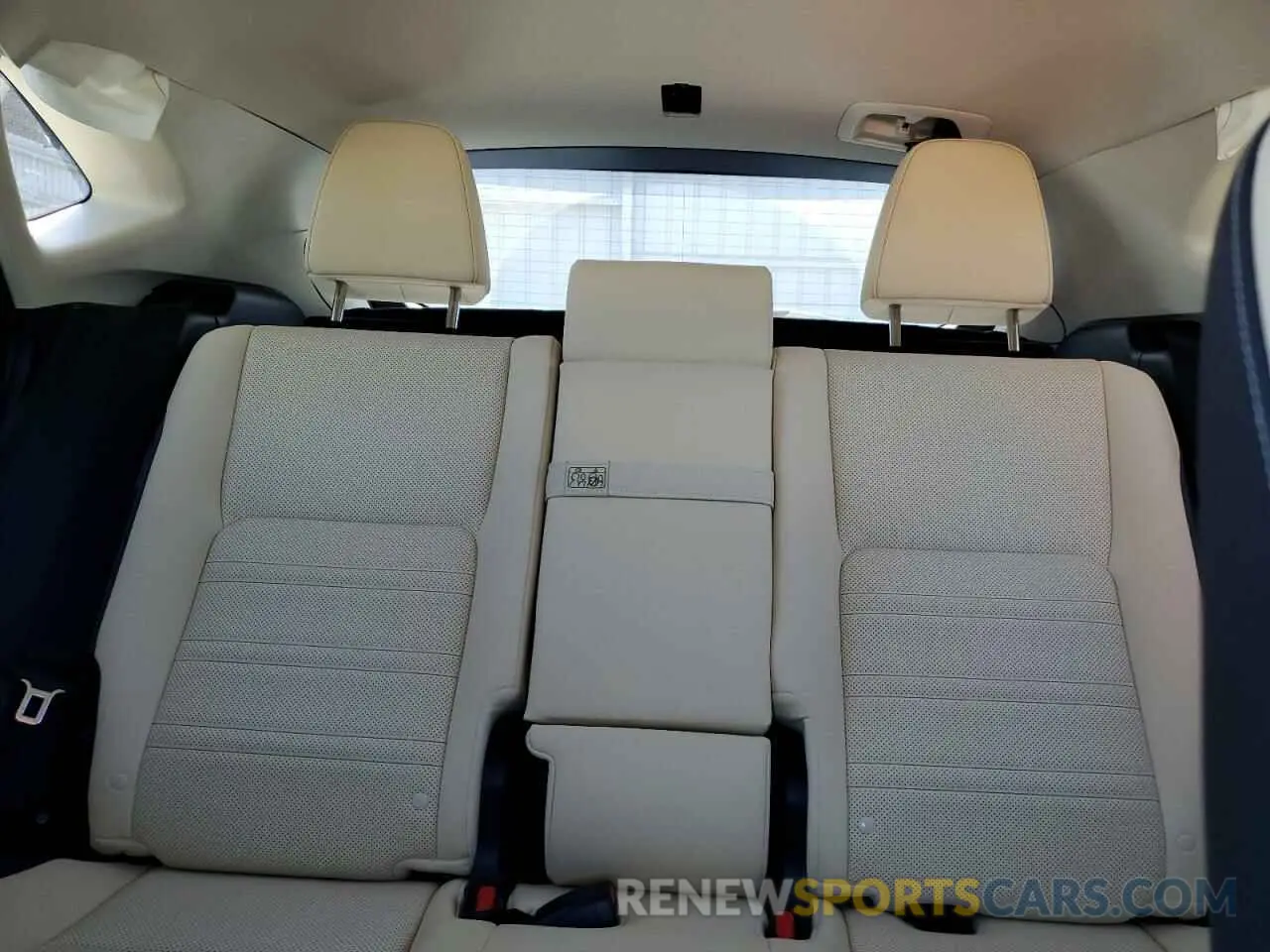 10 fotografías del automóvil dañado JTJDARBZ9M2181900 LEXUS NX 2021