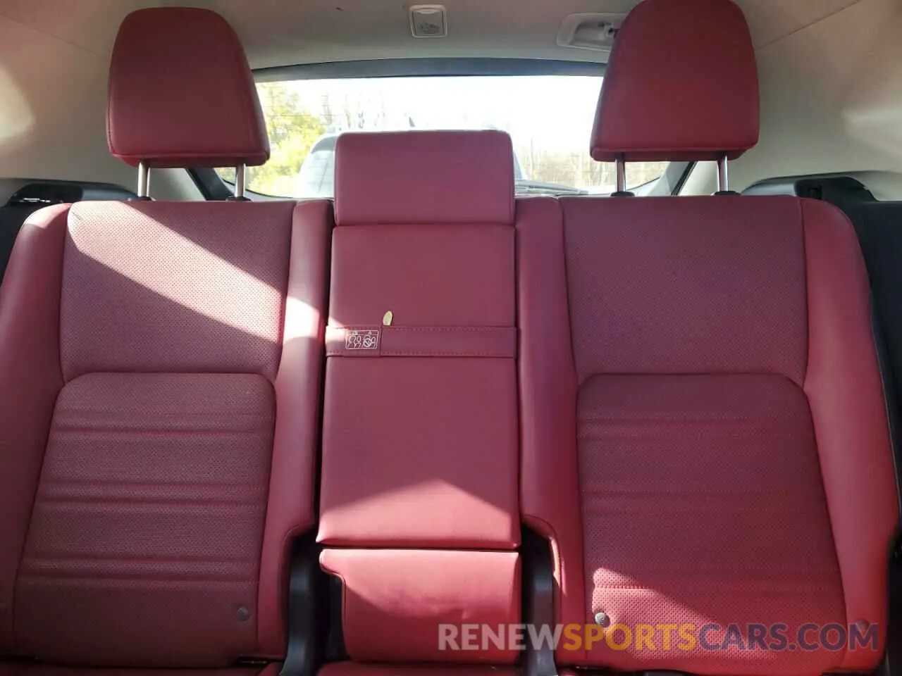 10 fotografías del automóvil dañado JTJDARDZ6M5024482 LEXUS NX 2021