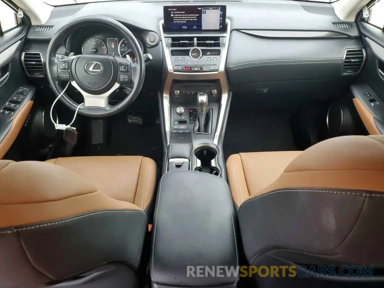 8 fotografías del automóvil dañado JTJGARBZXM5022587 LEXUS NX 2021