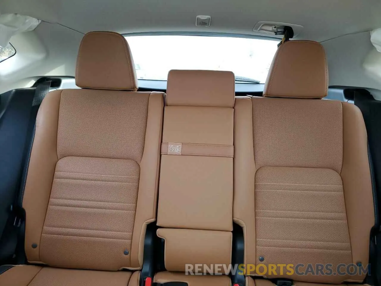 10 fotografías del automóvil dañado JTJGARBZXM5025361 LEXUS NX 2021