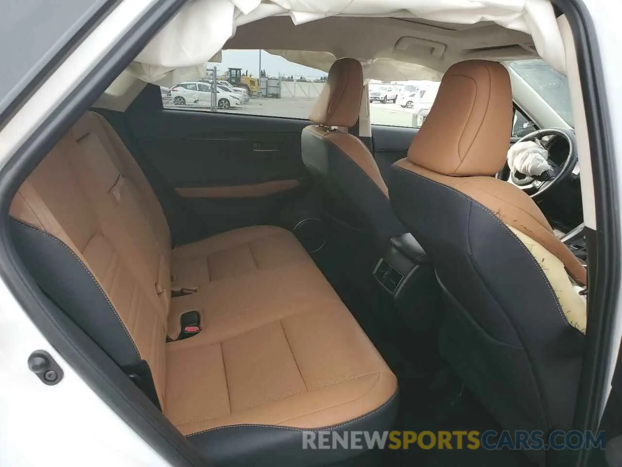 11 fotografías del automóvil dañado JTJGARBZXM5025361 LEXUS NX 2021