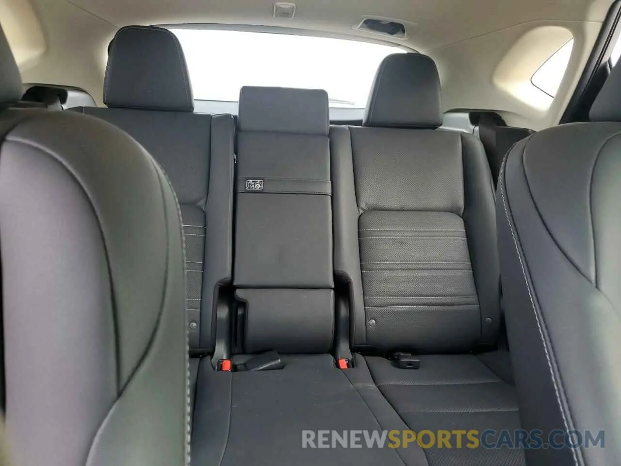 10 fotografías del automóvil dañado JTJGARBZXM5035095 LEXUS NX 2021