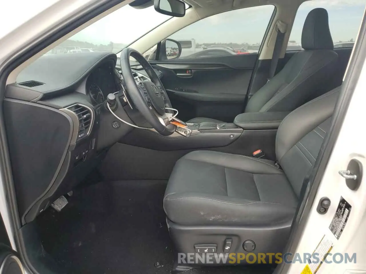 7 fotografías del automóvil dañado JTJGARBZXM5035095 LEXUS NX 2021