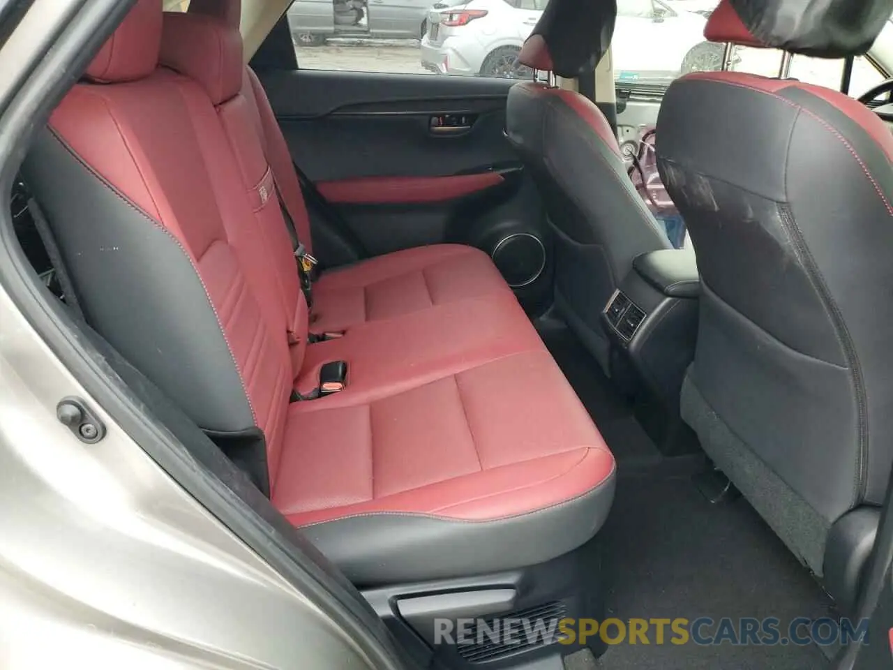 10 fotografías del automóvil dañado JTJGARDZ2M2251926 LEXUS NX 2021