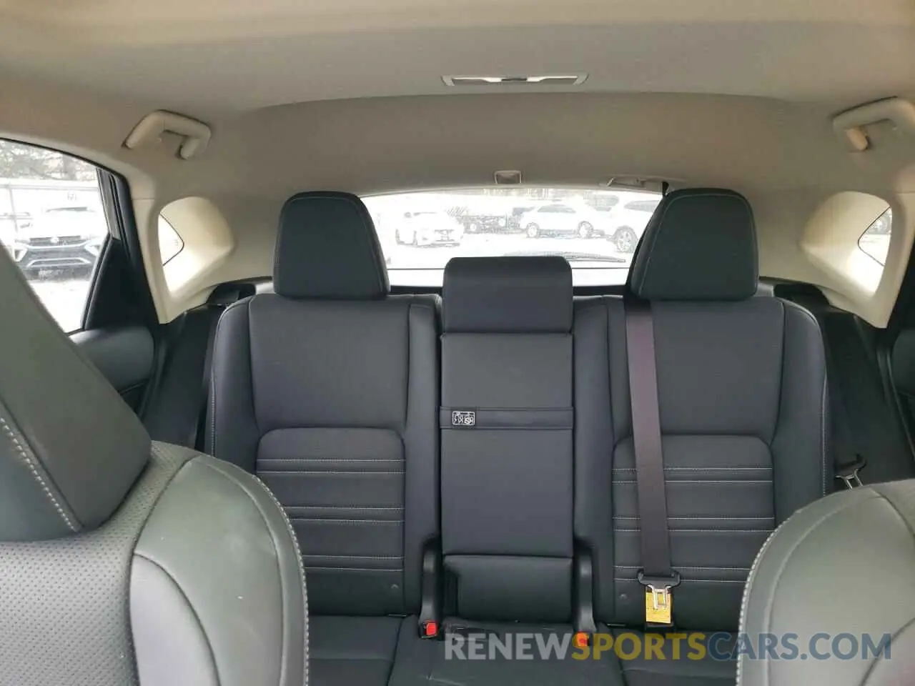 10 fotografías del automóvil dañado JTJGARDZ5M2247398 LEXUS NX 2021