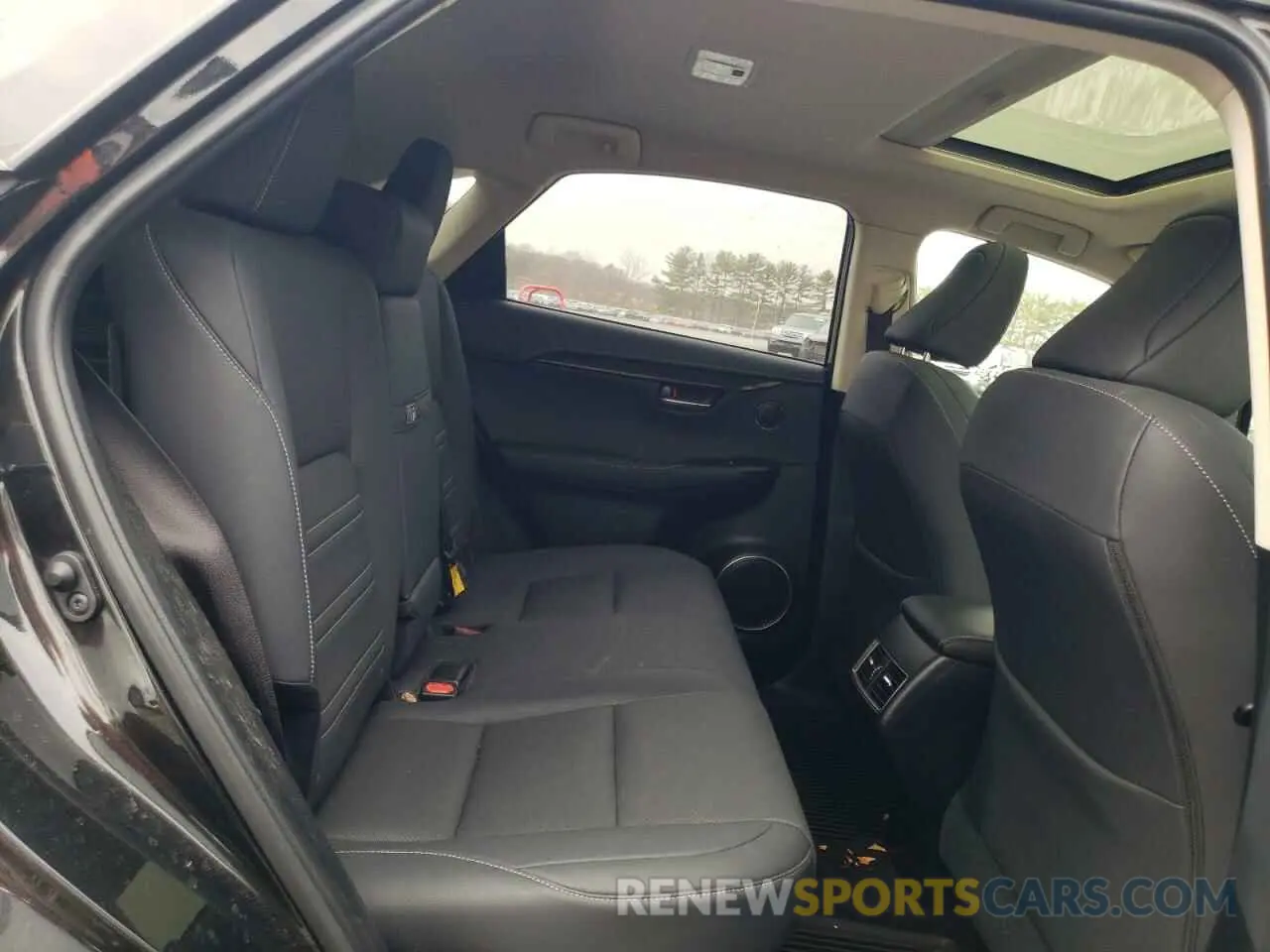 11 fotografías del automóvil dañado JTJGARDZ5M2247398 LEXUS NX 2021