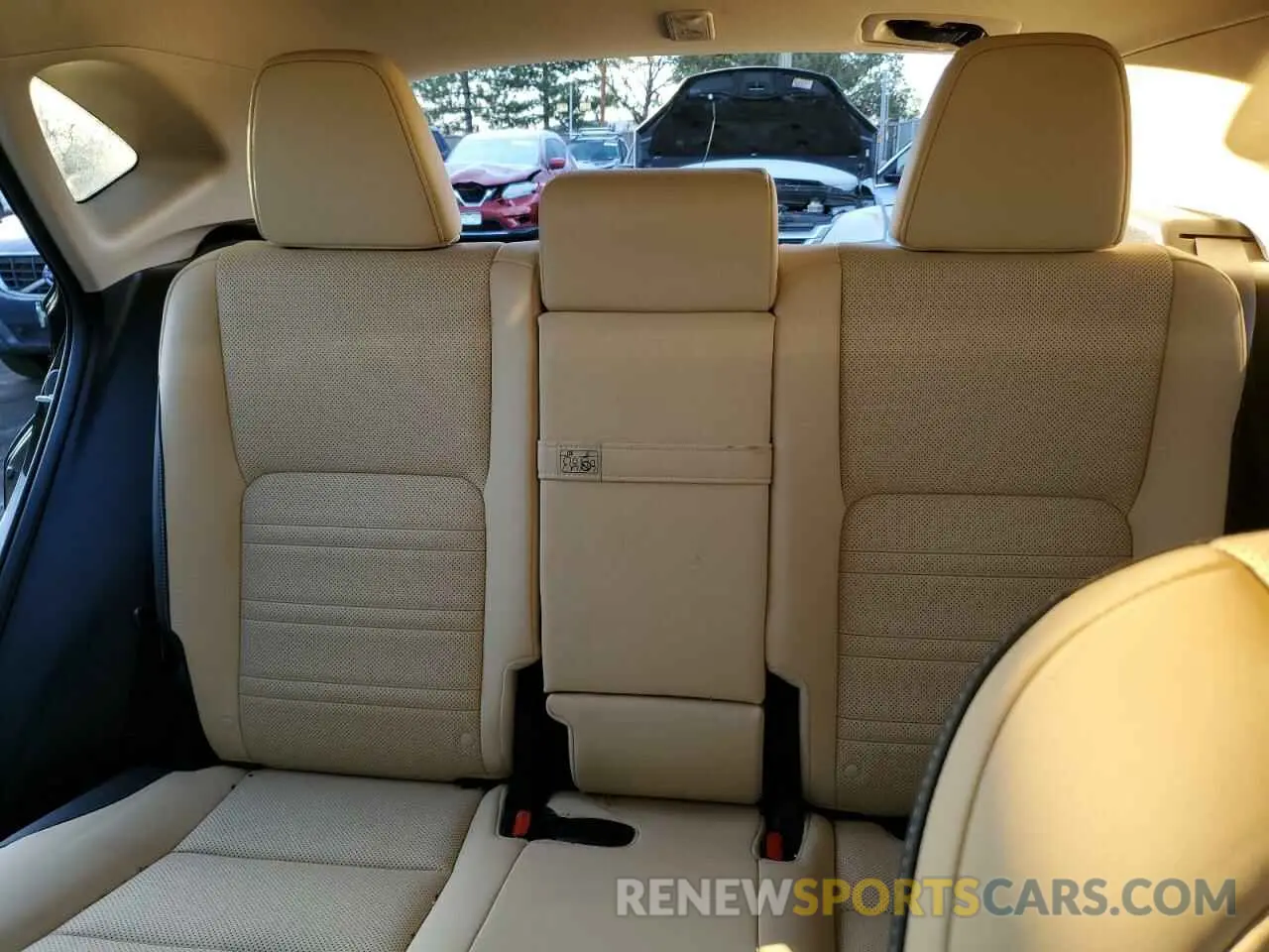 10 fotografías del automóvil dañado JTJGARDZ7M2259276 LEXUS NX 2021