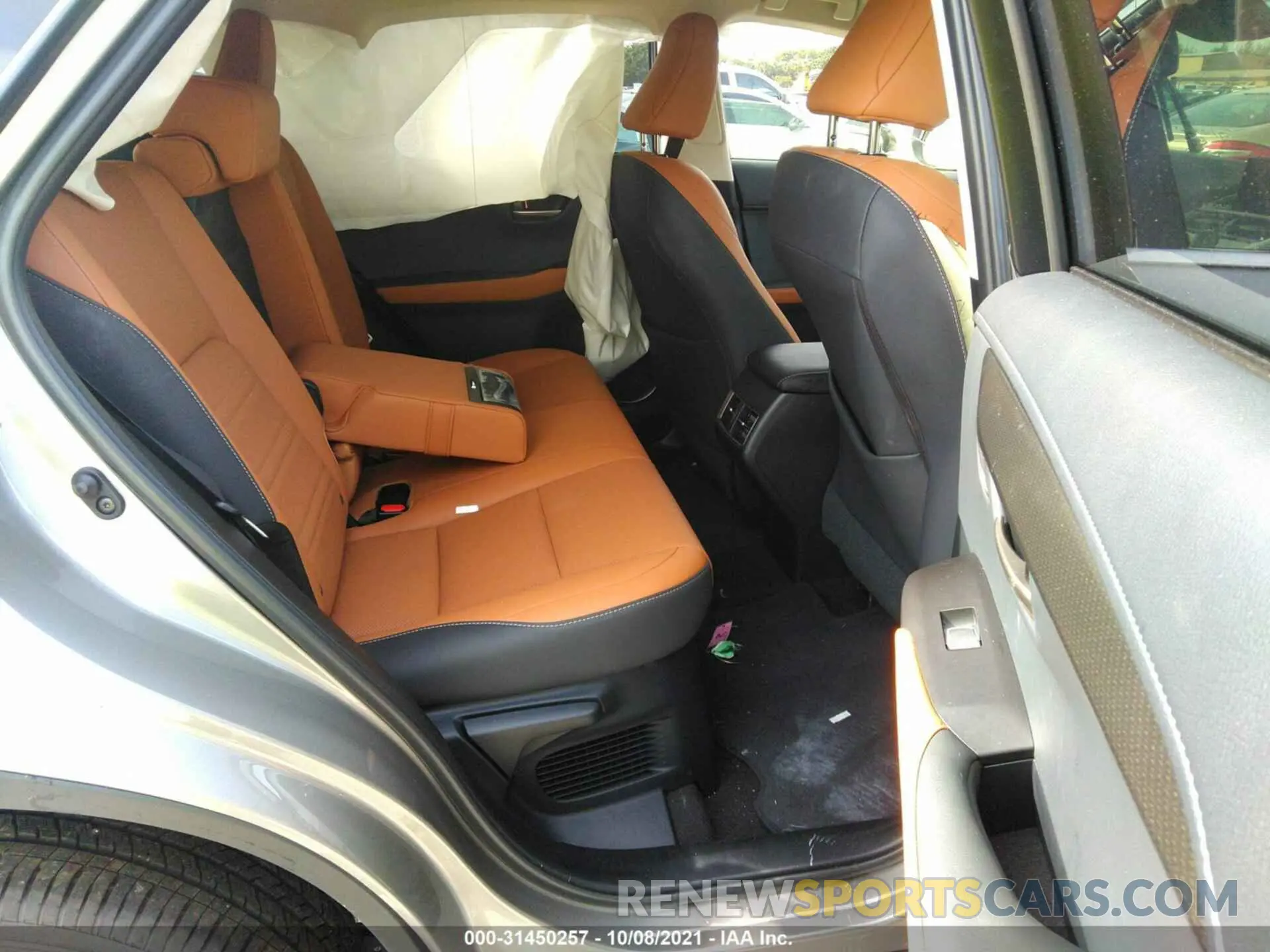8 fotografías del automóvil dañado JTJGJRDZ1M2162171 LEXUS NX 2021