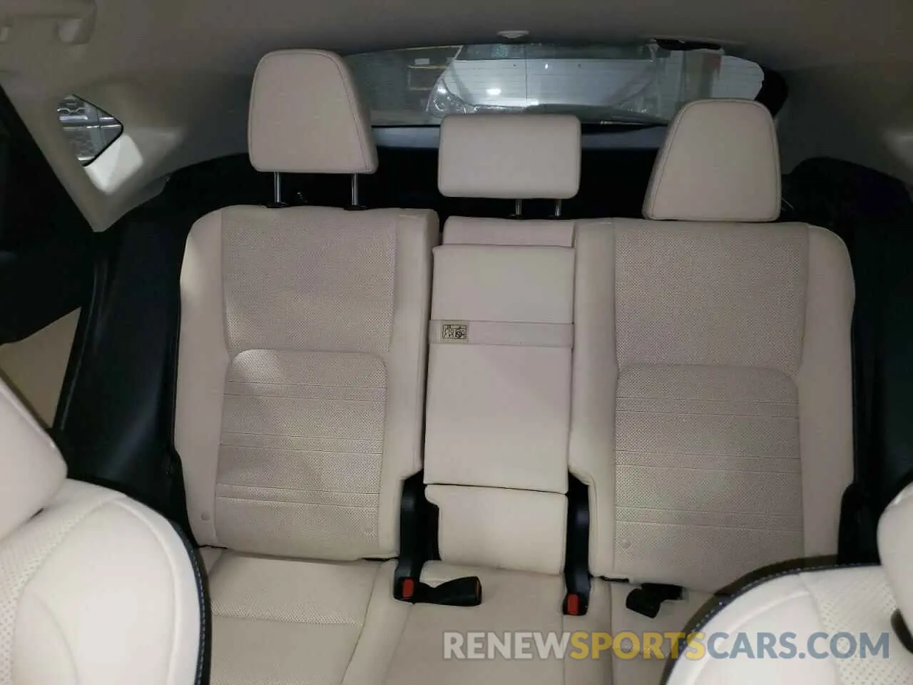 10 fotografías del automóvil dañado JTJGJRDZ3M2166206 LEXUS NX 2021