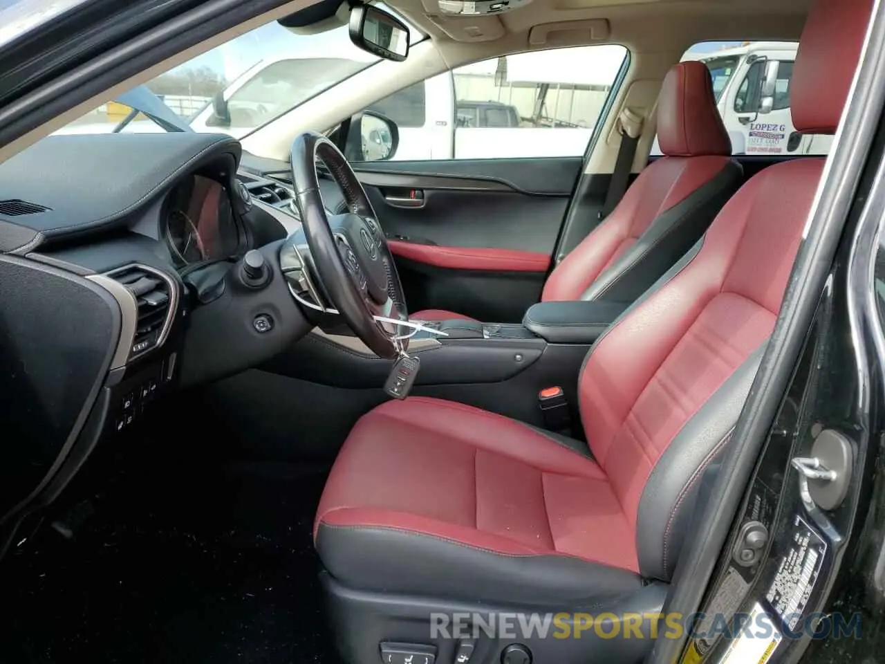 7 fotografías del automóvil dañado JTJGJRDZ4M5010741 LEXUS NX 2021