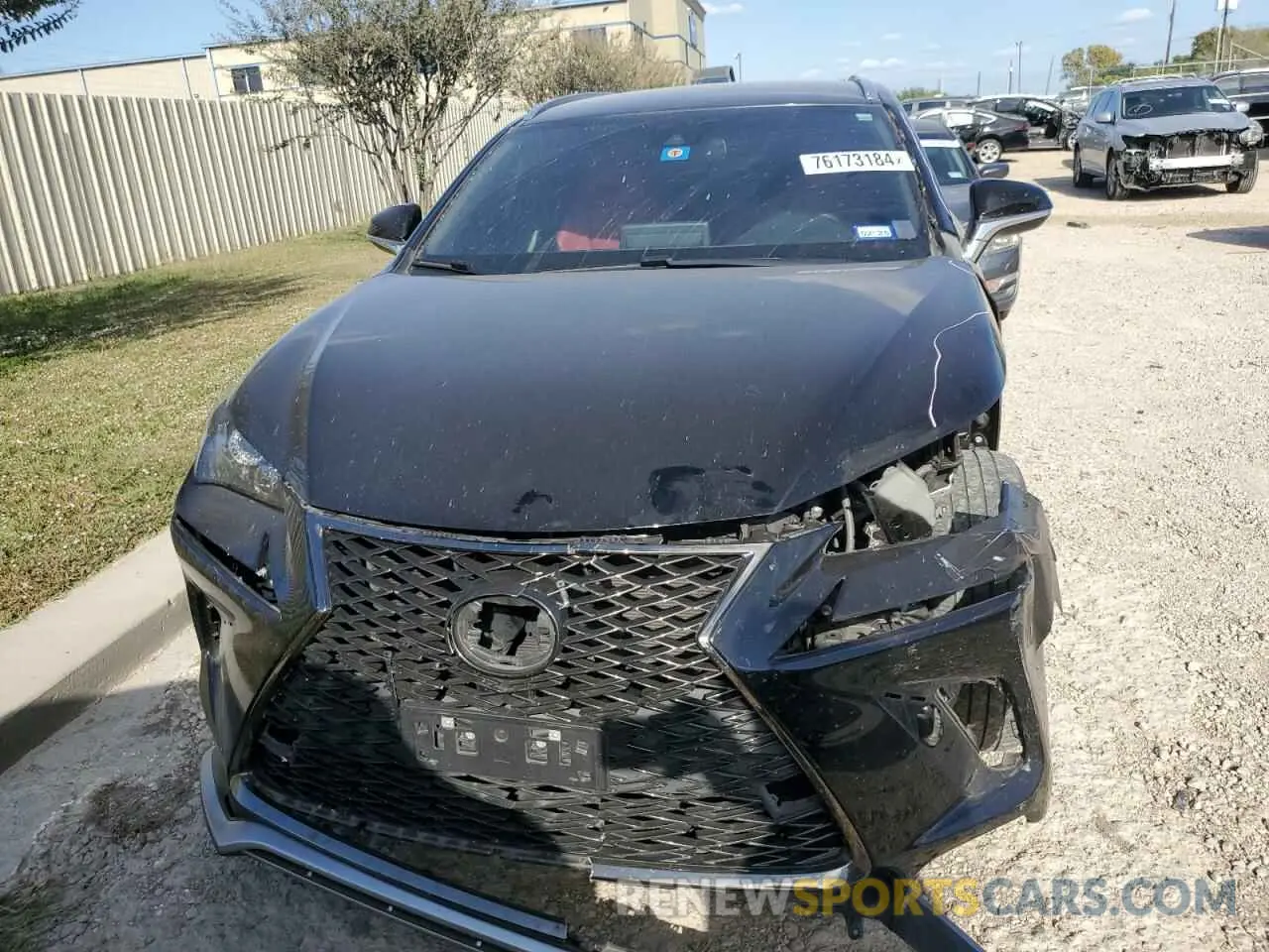 5 fotografías del automóvil dañado JTJSARBZ2M2185004 LEXUS NX 2021