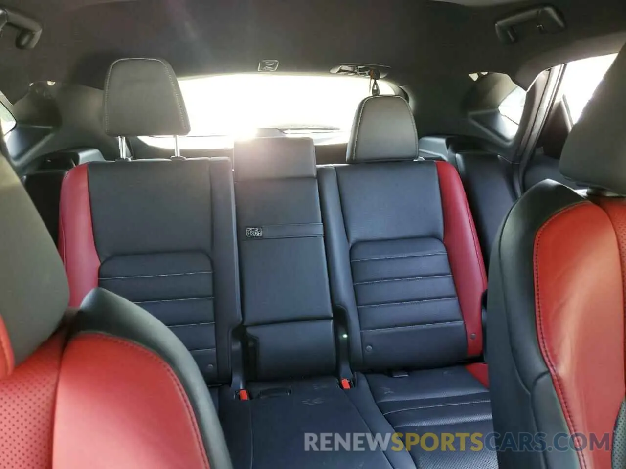 10 fotografías del automóvil dañado JTJSARBZ5M2197860 LEXUS NX 2021