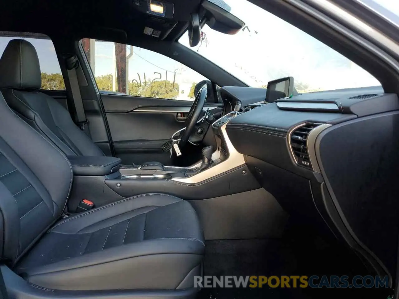 3 fotografías del automóvil dañado JTJSARBZ5M2200028 LEXUS NX 2021