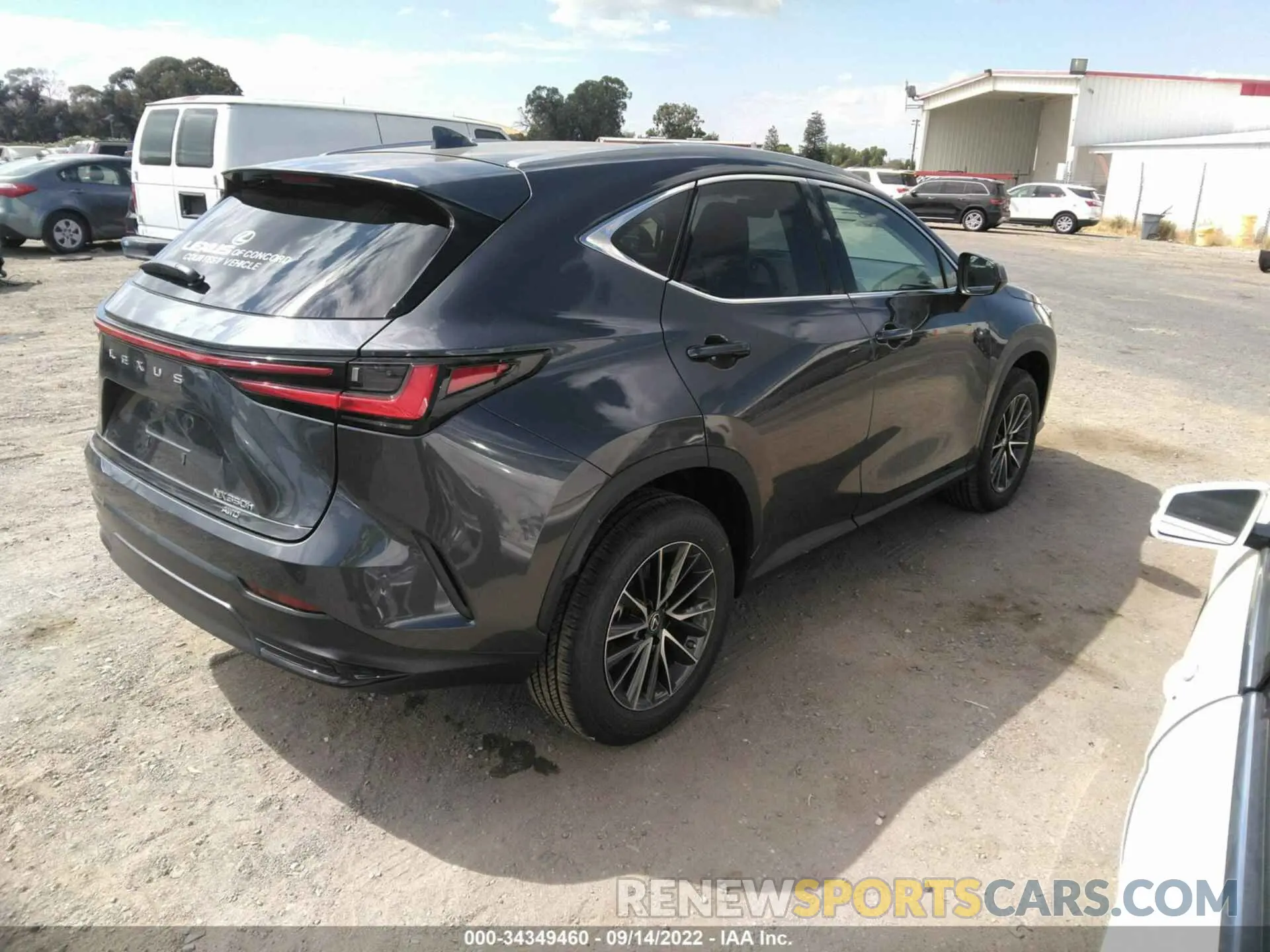 4 fotografías del automóvil dañado 2T2GKCEZ6NC001714 LEXUS NX 2022