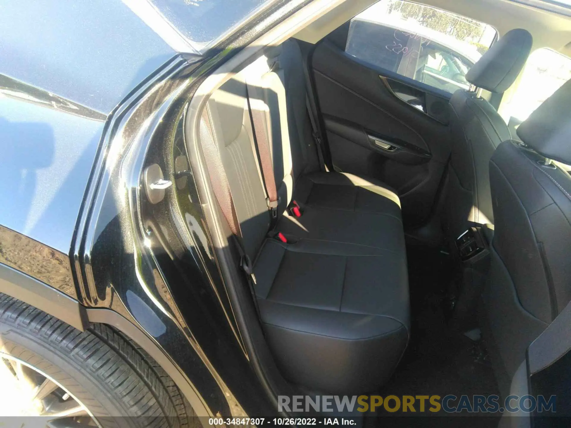 8 fotografías del automóvil dañado JTJADCAZ3N2001868 LEXUS NX 2022