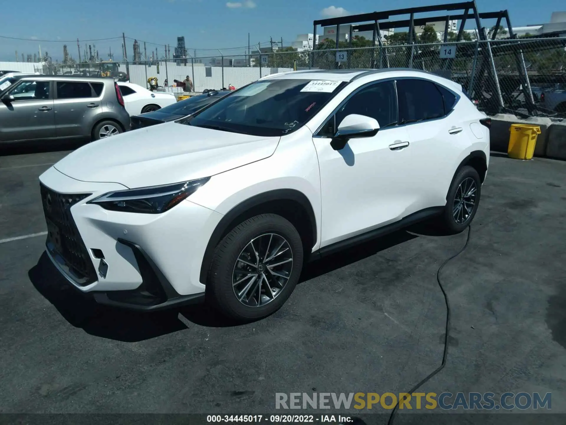 2 fotografías del automóvil dañado JTJGKCEZXN5001889 LEXUS NX 2022