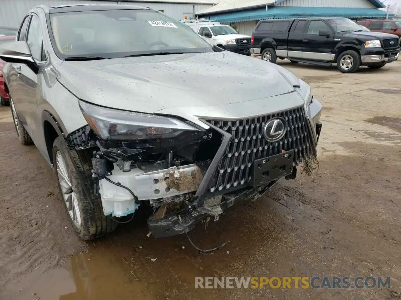 9 fotografías del automóvil dañado JTJHKCEZ5N5000377 LEXUS NX 2022
