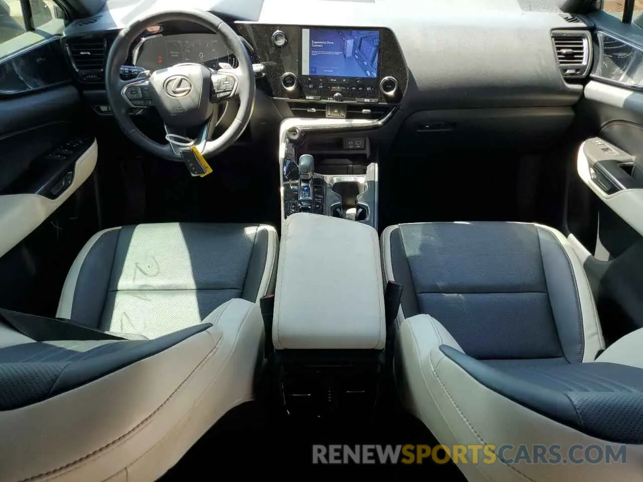 8 fotografías del automóvil dañado 2T2ADCAZ4NC001202 LEXUS NX 250 2022