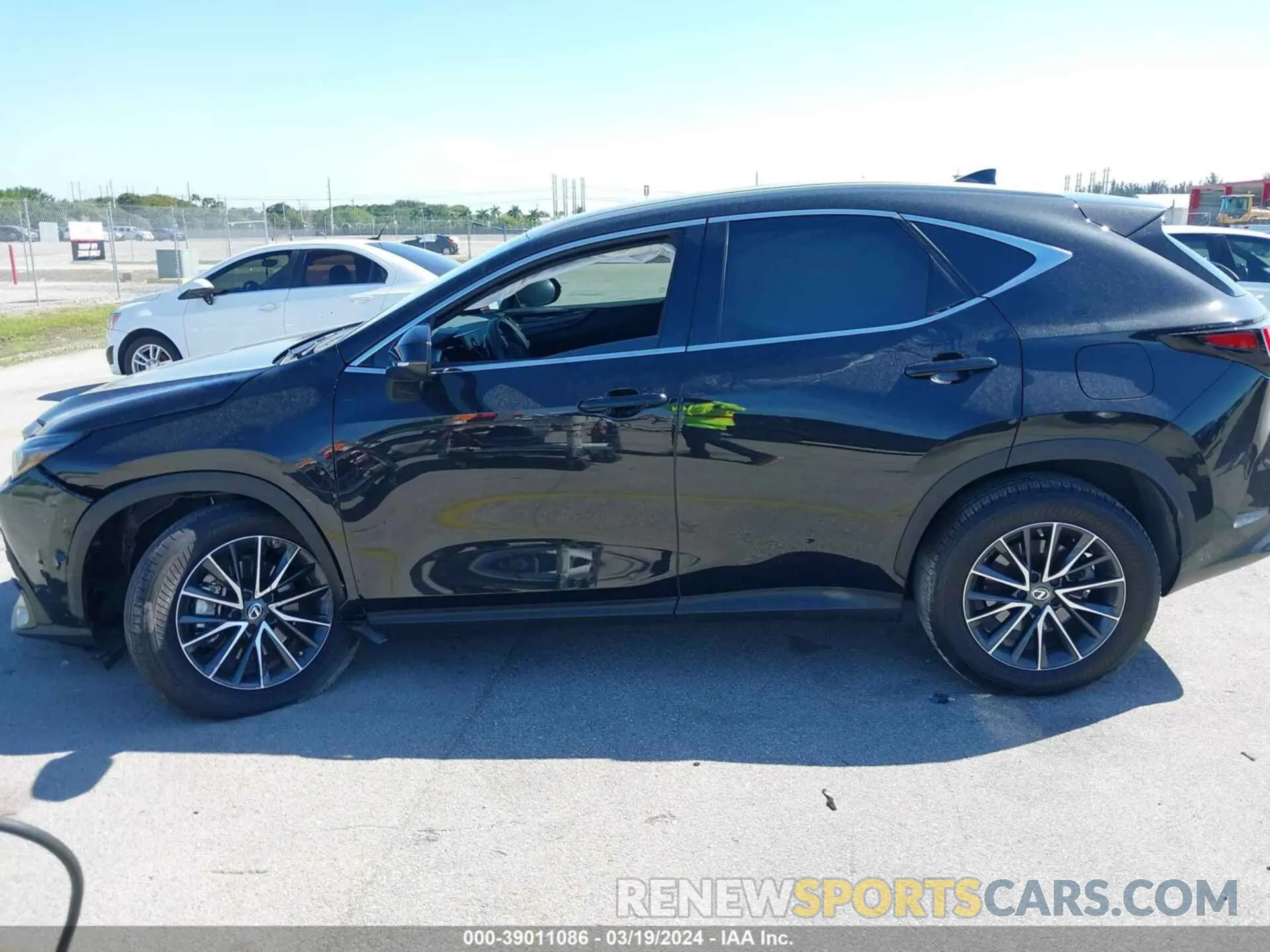 14 fotografías del automóvil dañado 2T2ADCAZ7NC001775 LEXUS NX 250 2022