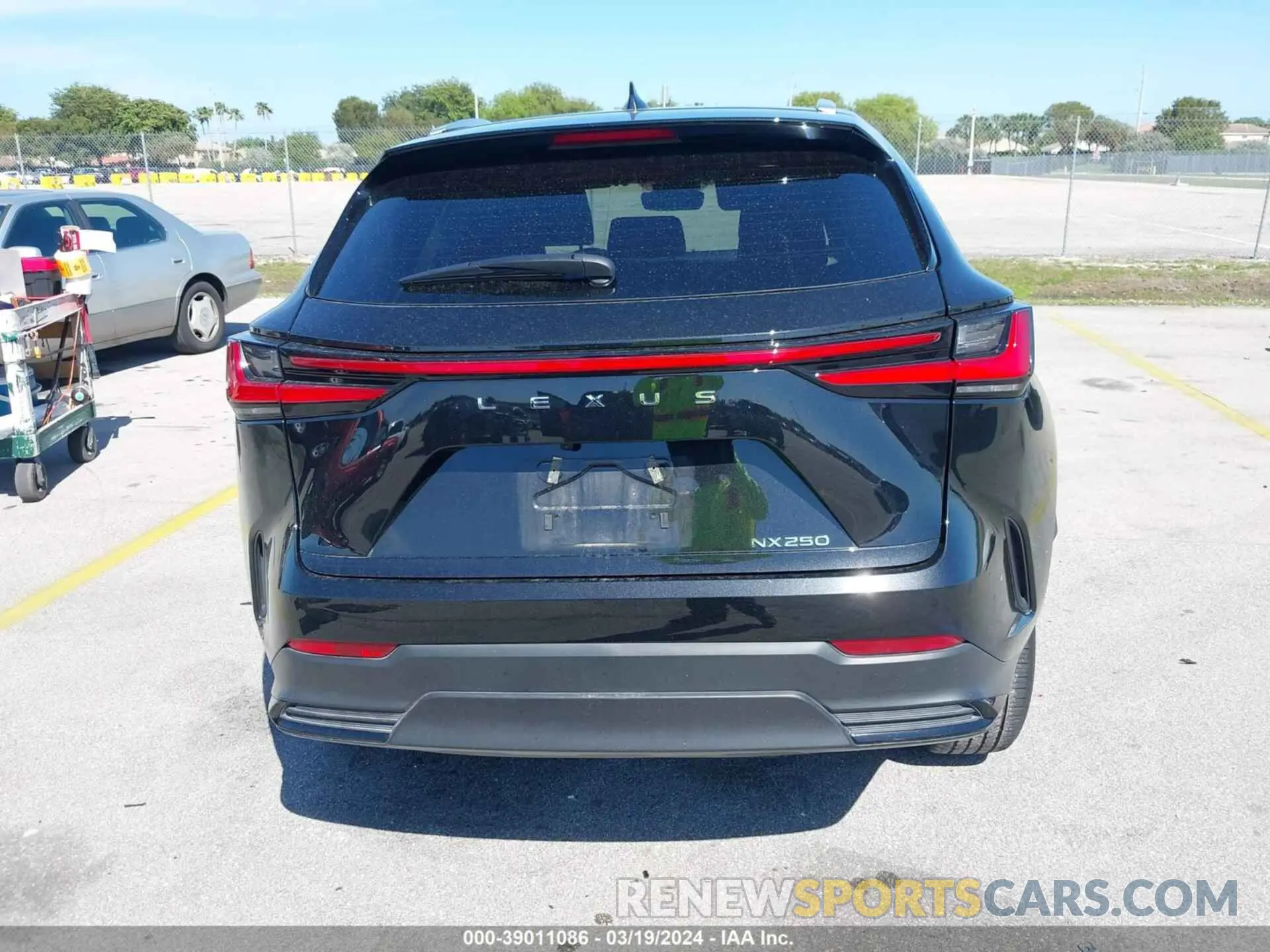 16 fotografías del automóvil dañado 2T2ADCAZ7NC001775 LEXUS NX 250 2022
