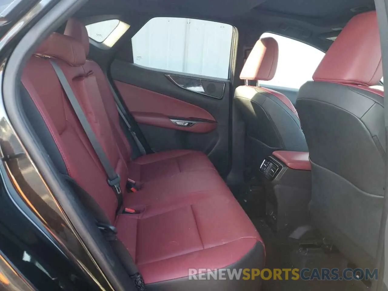 11 fotografías del automóvil dañado 2T2ADCEZ2NC002388 LEXUS NX 250 2022