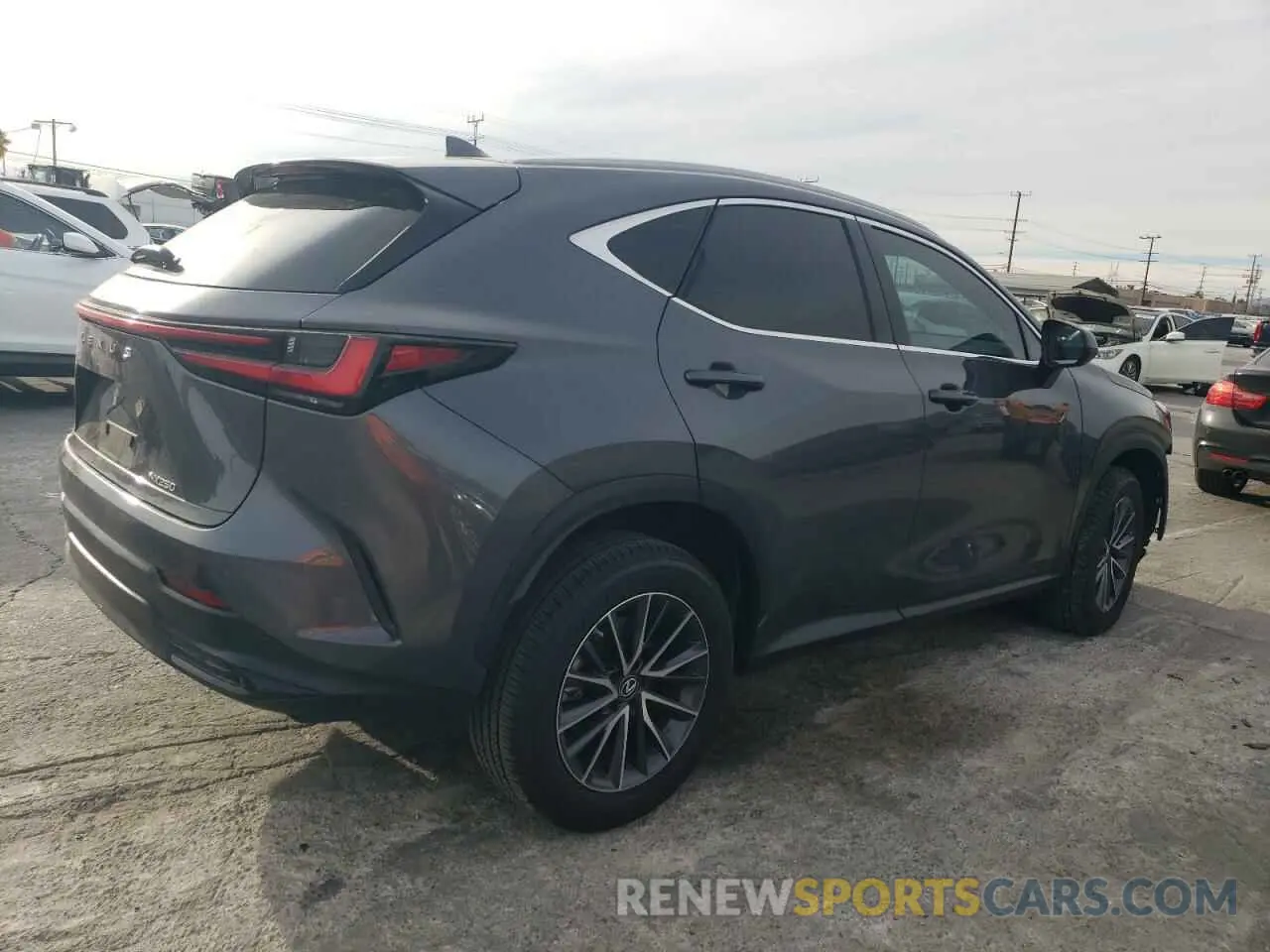 3 fotografías del automóvil dañado 2T2GDCAZ8NC002654 LEXUS NX 250 2022
