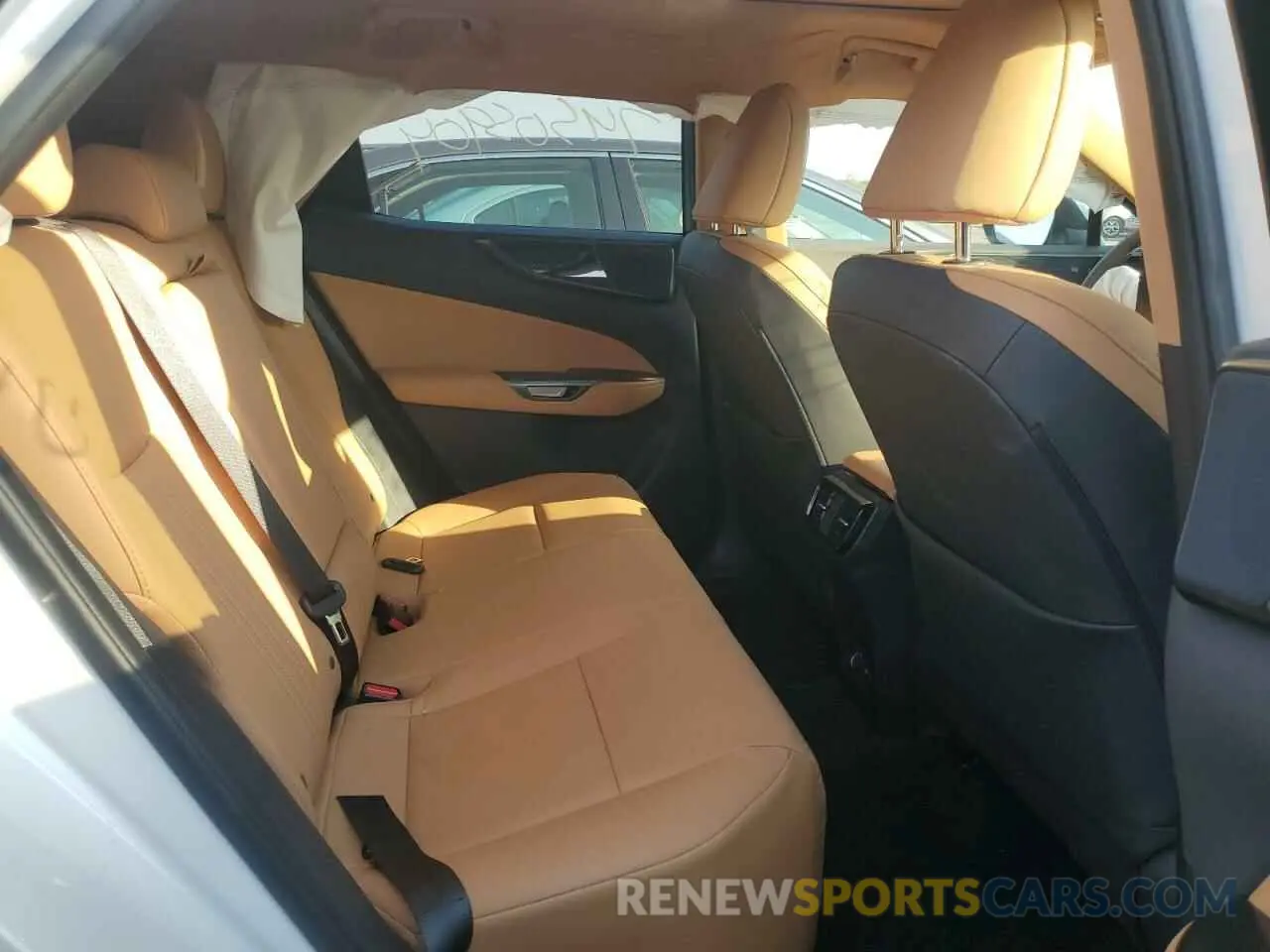10 fotografías del automóvil dañado 2T2GDCEZ0NC001511 LEXUS NX 250 2022