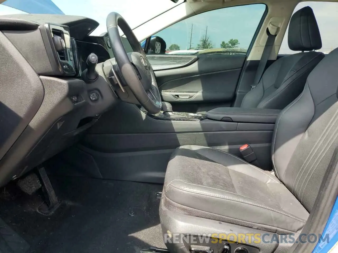 7 fotografías del automóvil dañado 2T2GDCEZ0NC001699 LEXUS NX 250 2022