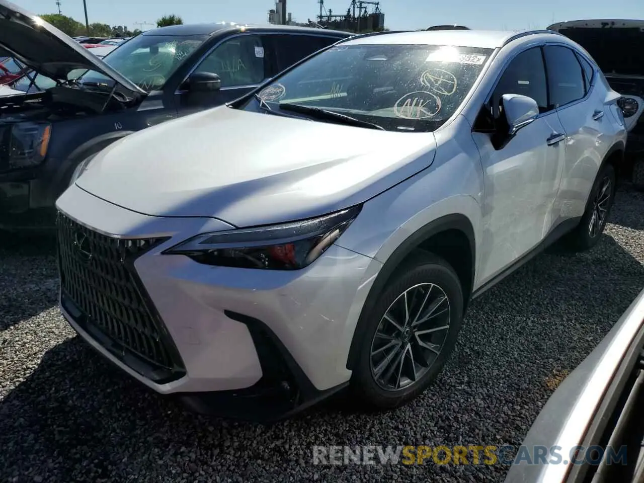 2 fotografías del automóvil dañado JTJADCAZXN5001770 LEXUS NX 250 2022
