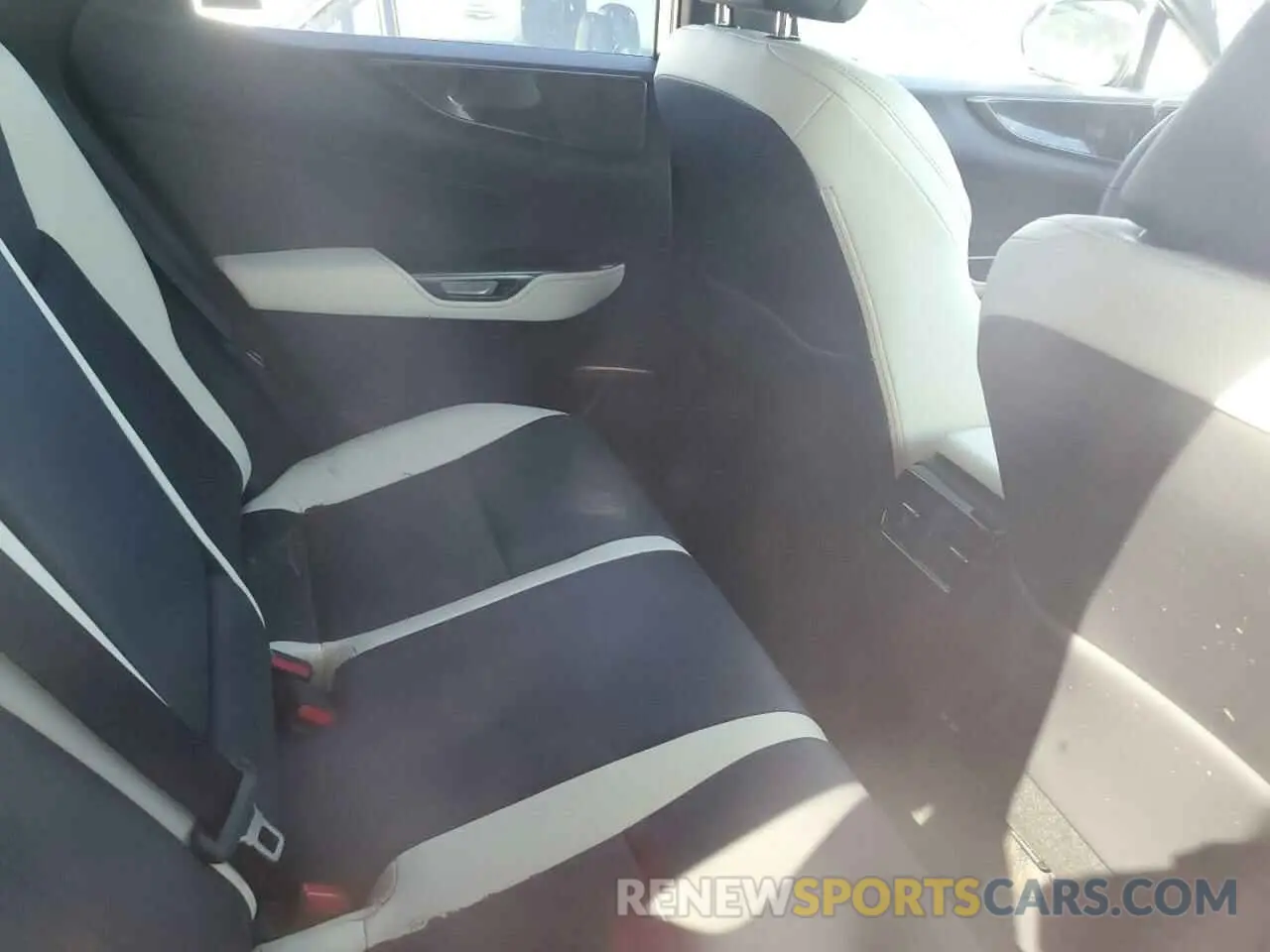 6 fotografías del automóvil dañado JTJADCAZXN5001770 LEXUS NX 250 2022